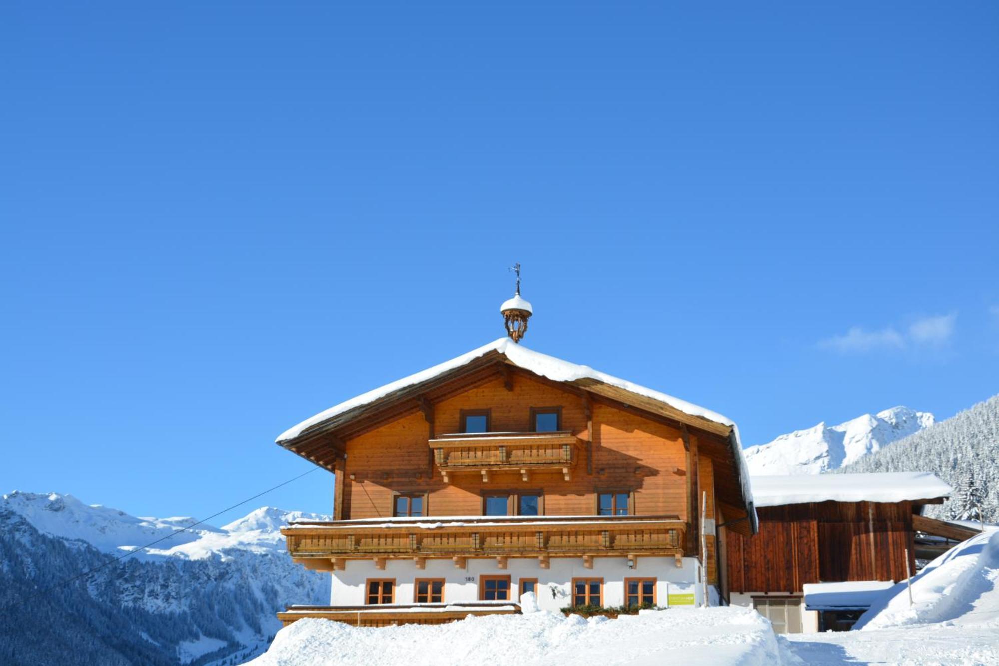 Ski In-Ski Out - Gaestehaeuser Saalbach-Hinterglemm - Wallegghof Christianhof Dış mekan fotoğraf
