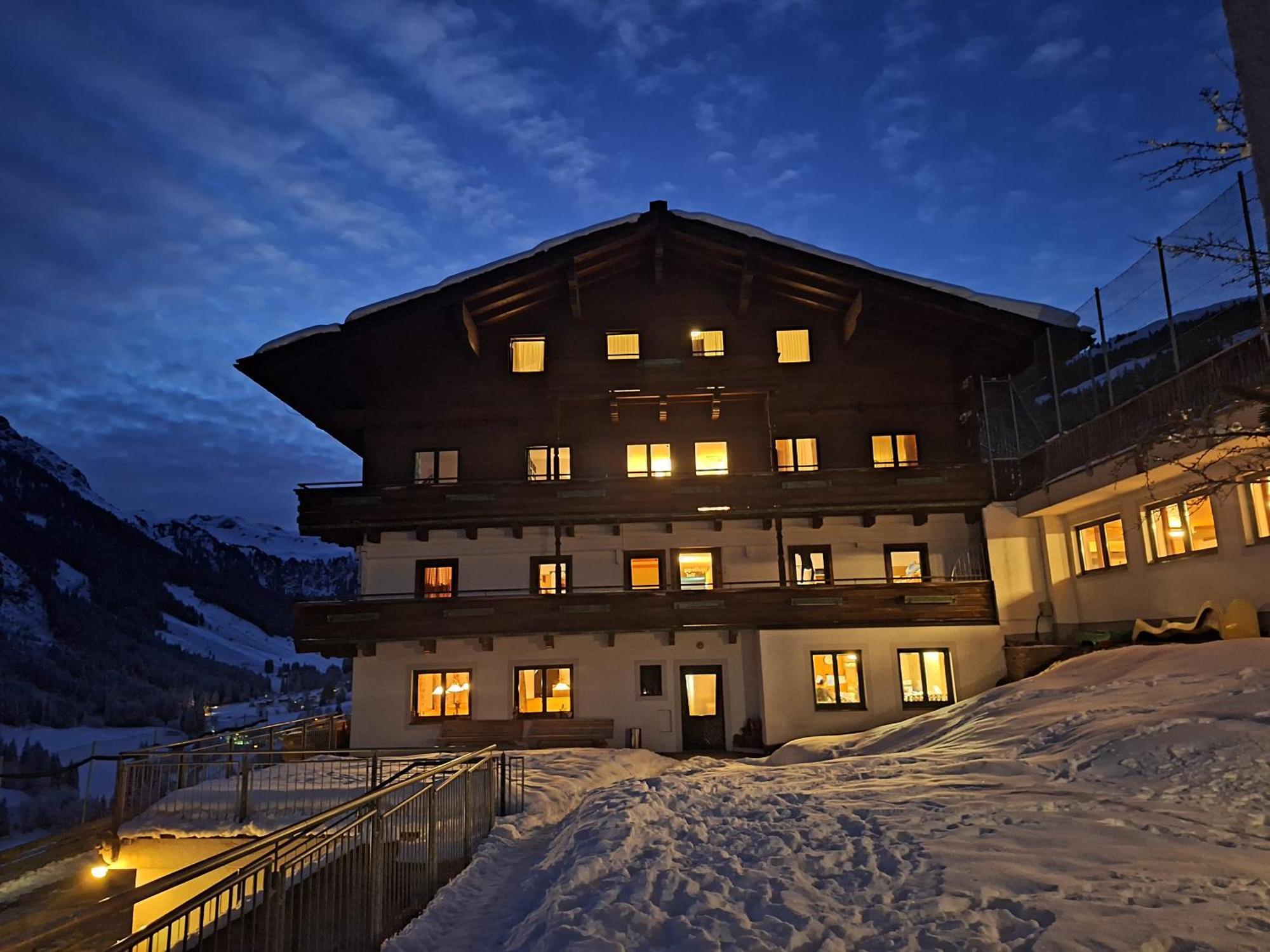 Ski In-Ski Out - Gaestehaeuser Saalbach-Hinterglemm - Wallegghof Christianhof Dış mekan fotoğraf