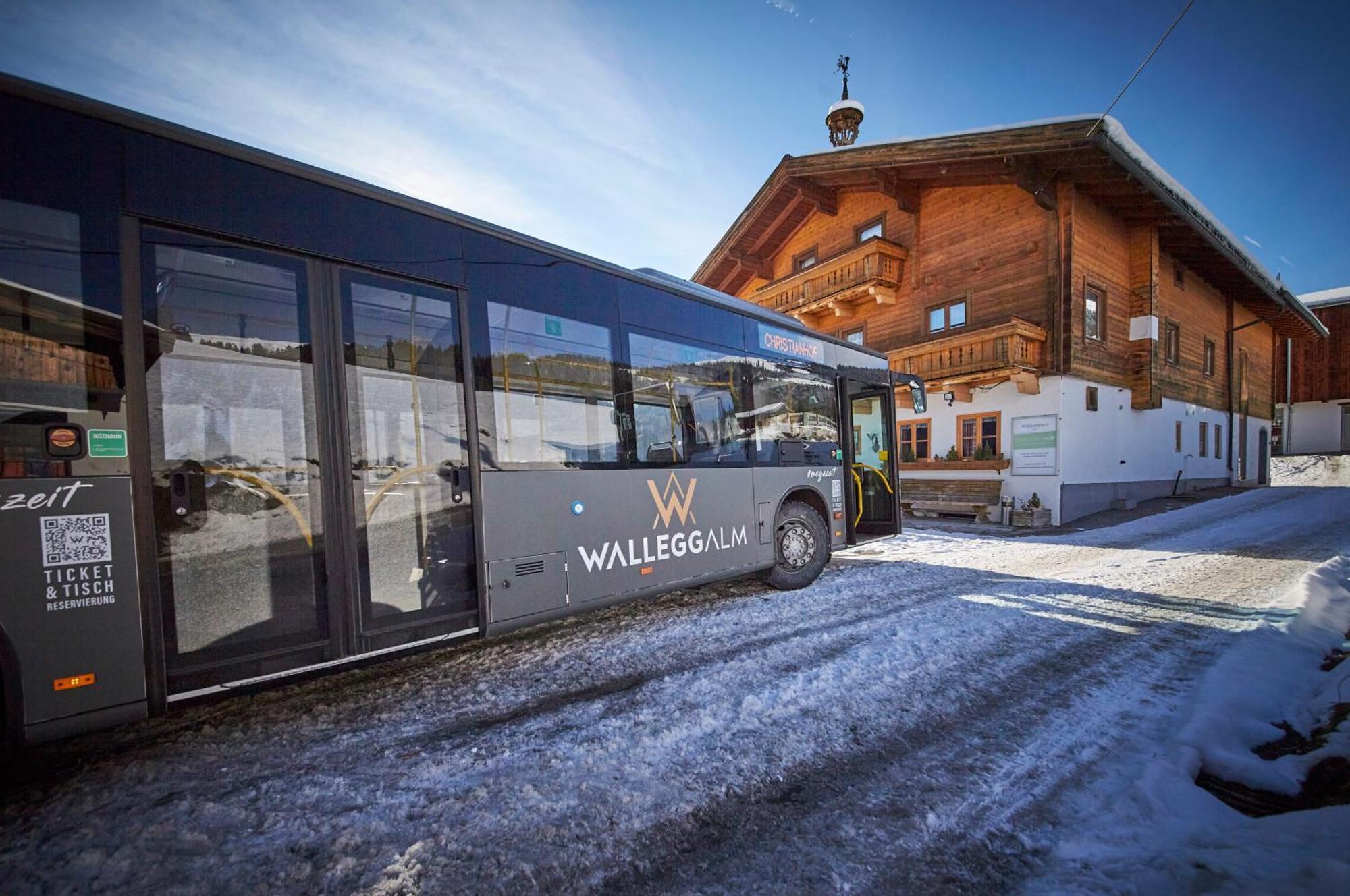 Ski In-Ski Out - Gaestehaeuser Saalbach-Hinterglemm - Wallegghof Christianhof Dış mekan fotoğraf